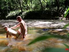 Outdoorfick im Wasser